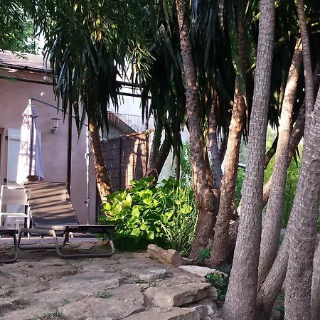 Szálloda La Desirade D'hotes En Provence 3*