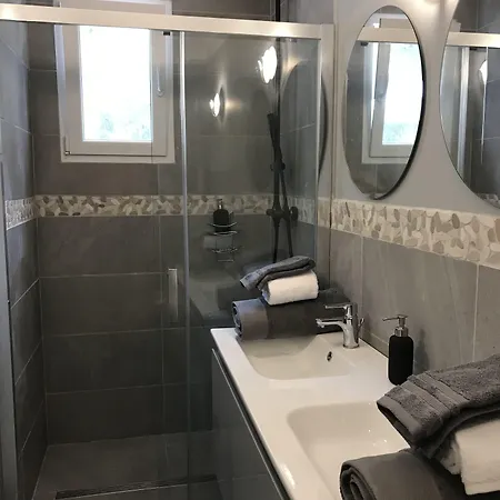 La Desirade D'hotes En Provence Szálloda Ceyreste