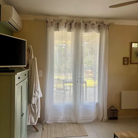 La Desirade D'hotes En Provence فندق 3*