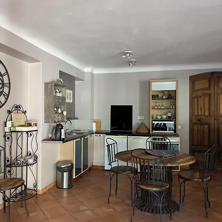 La Desirade D'hotes En Provence Hotel
